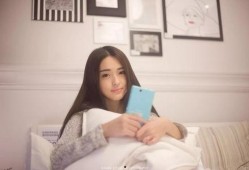 新闻爆料美女追男生,浪漫邂逅引关注